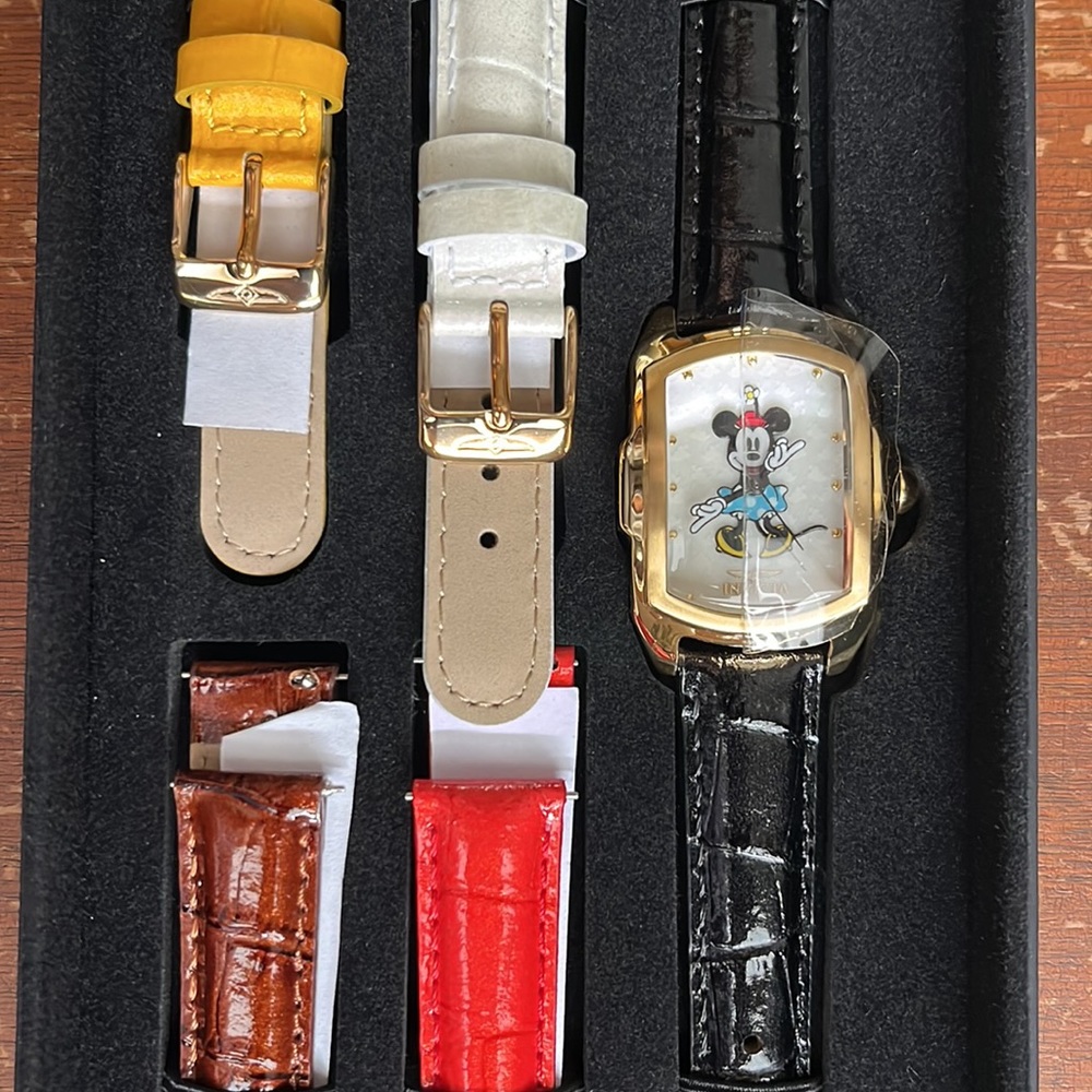 New In Box Invicta Limited Edition Minnie Mouse Watch